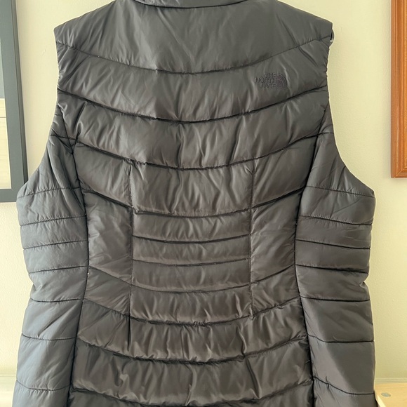 North Face down fill vest - Picture 3 of 3